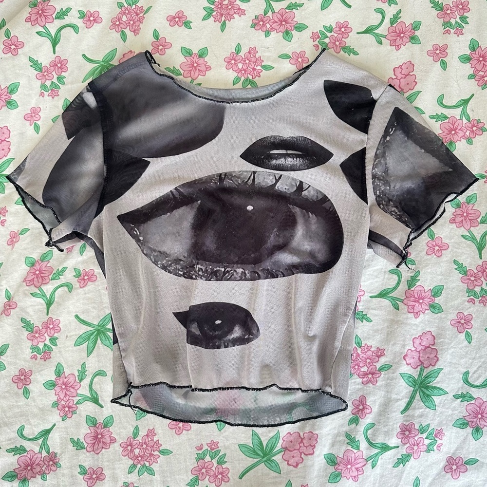 Graphic Eye Mesh Crop Top